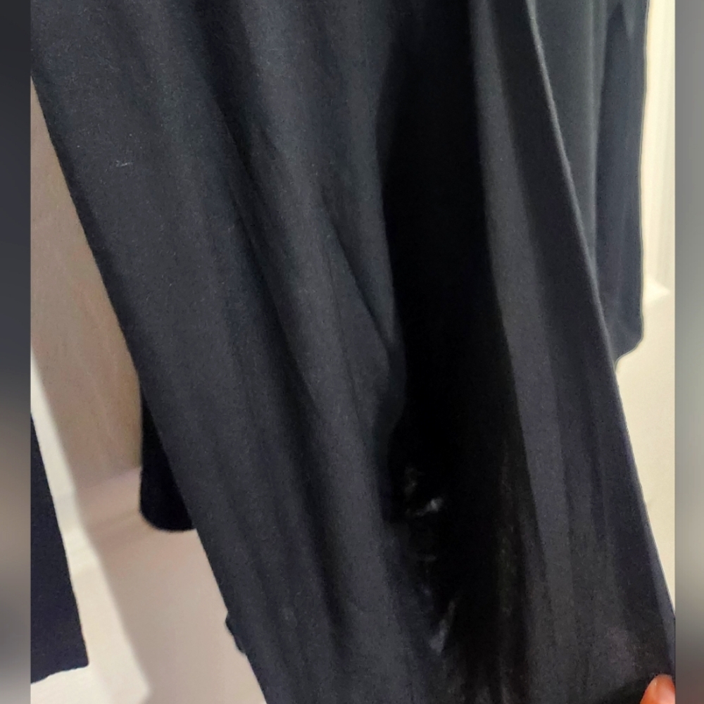 Triangle T-Neck Blouse - Picture 3 of 3